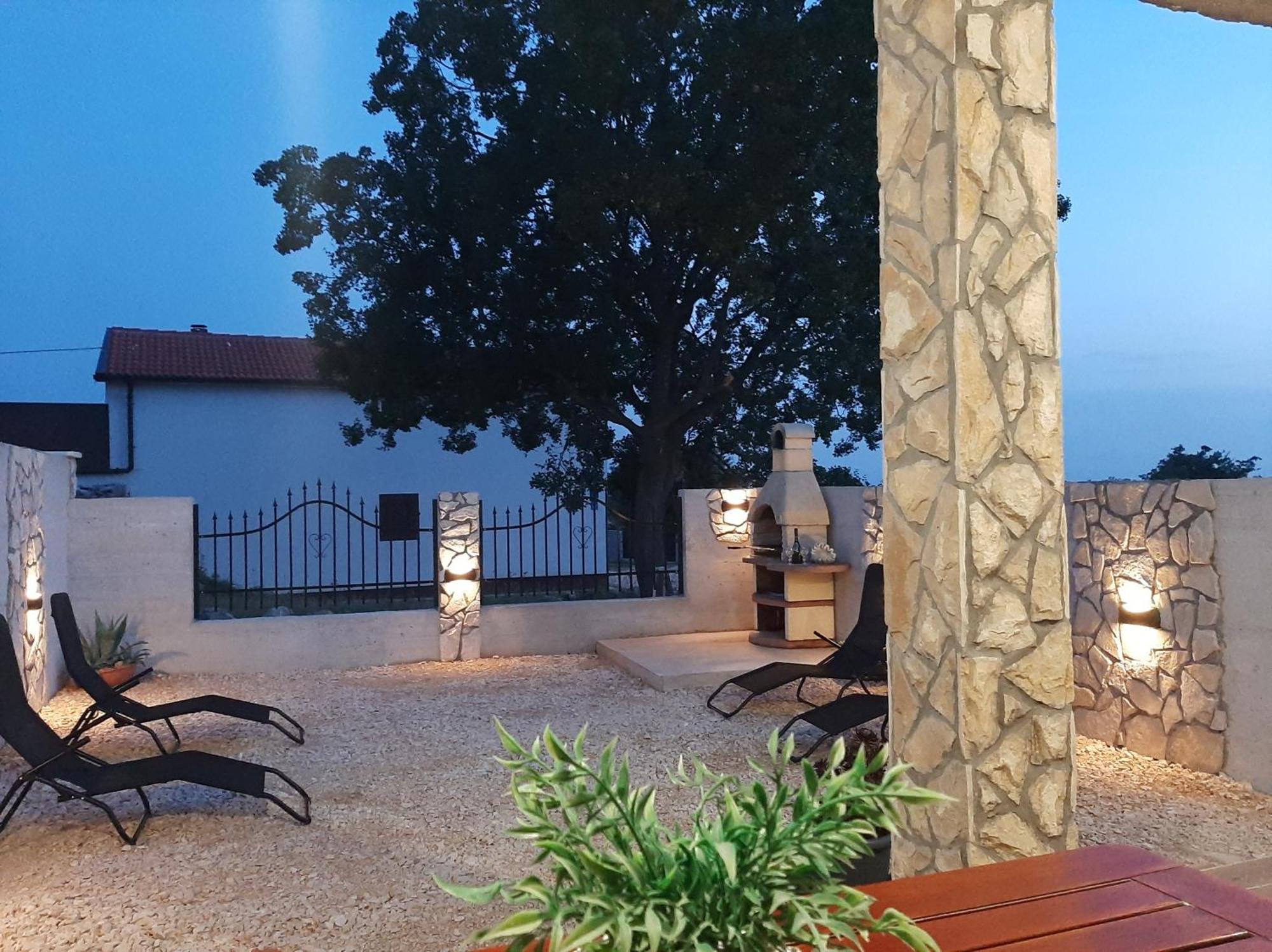 Nino Appartement Zadar Buitenkant foto